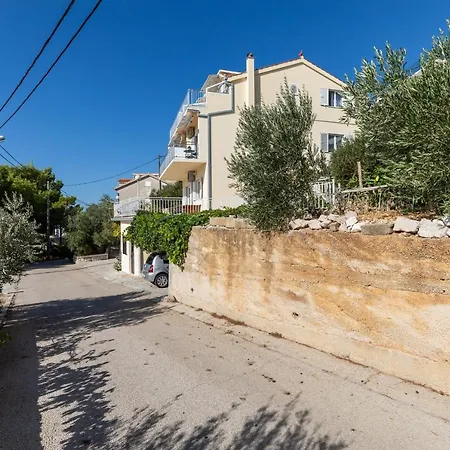 With A Parking Space Marusici, Omis - 1131 Apartment