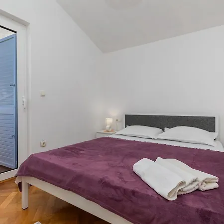 With A Parking Space Marusici, Omis - 1131 Apartment