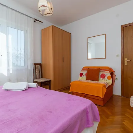 Apartament With Parking Space Marusici - Omis - 1131 *