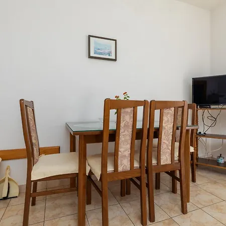 Apartament With Parking Space Marusici - Omis - 1131 *