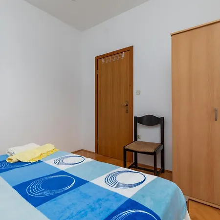 Apartment With A Parking Space Marusici, Omis - 1131 Mimice